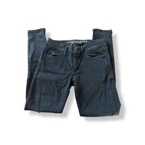 [American Eagle] Black Distressed Jeggings